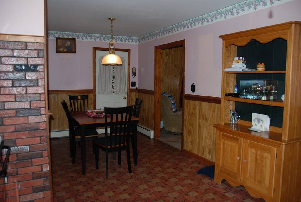 Newbury, MA 01922,8 Central Court