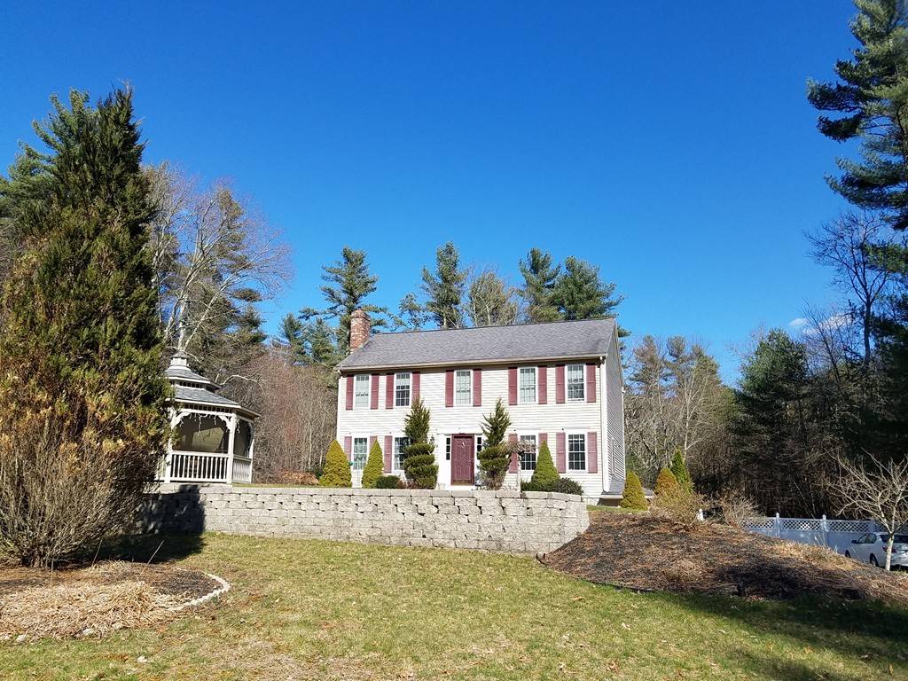 Lakeville, MA 02347,3 Azel Rd