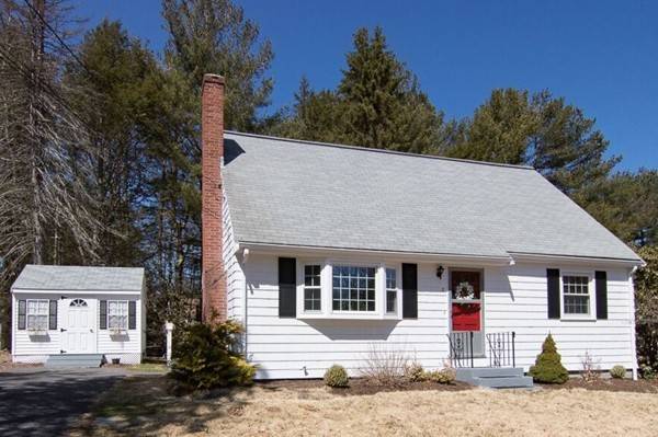 Walpole, MA 02081,7 Chandler Ave