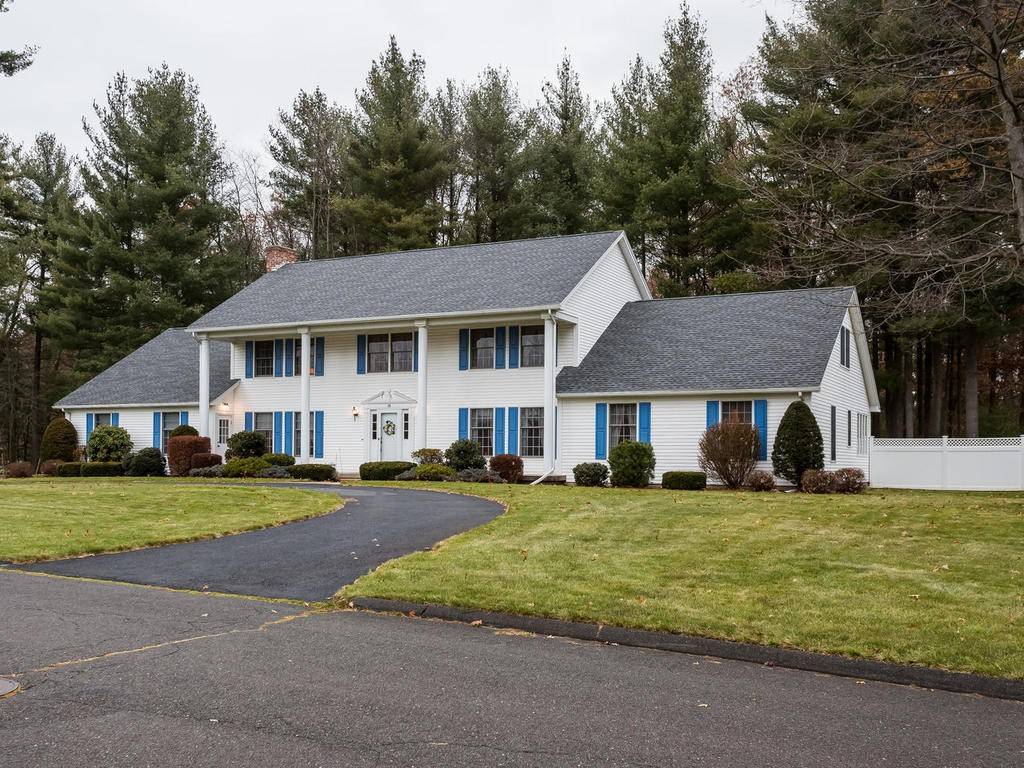 East Longmeadow, MA 01028,15 Oxford Ln