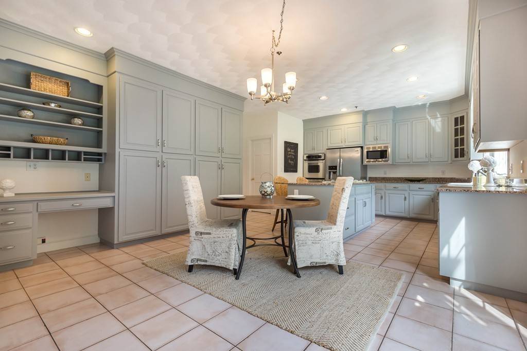 North Andover, MA 01845,12 Carriage Chase Rd