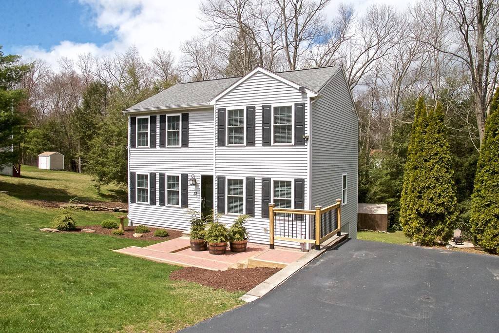 Southbridge, MA 01550,32 Whitetail Cir