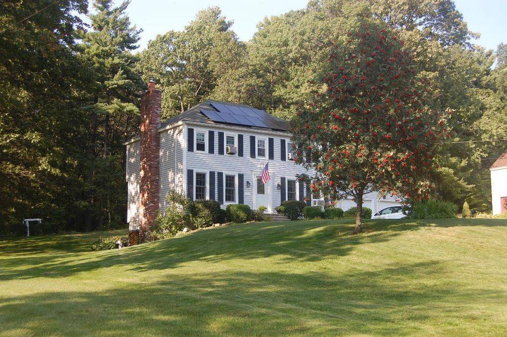 Derry, NH 03038,13 Brier Ln