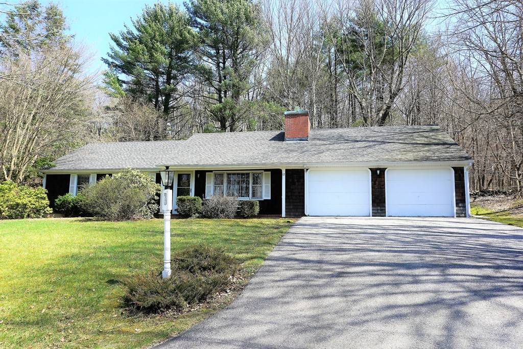 Sturbridge, MA 01566,12 Hawthorne Rd