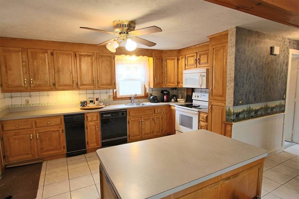 Franklin, MA 02038,481 Maple Street