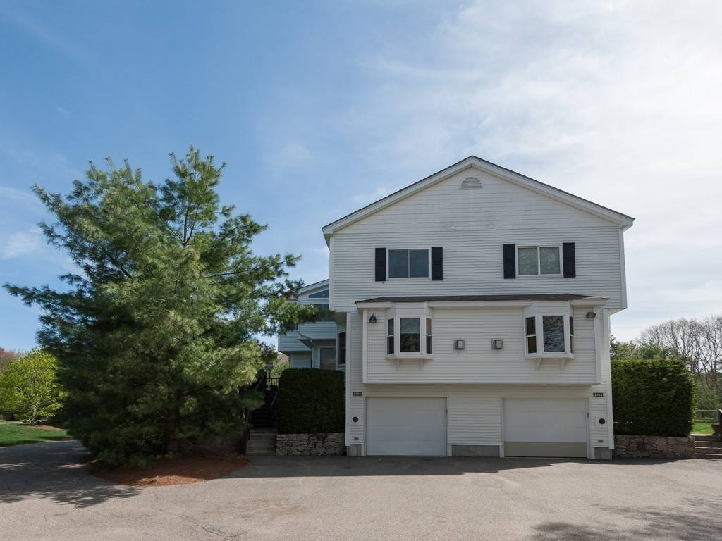 Bellingham, MA 02019,2704 Maple Brook Rd #2704