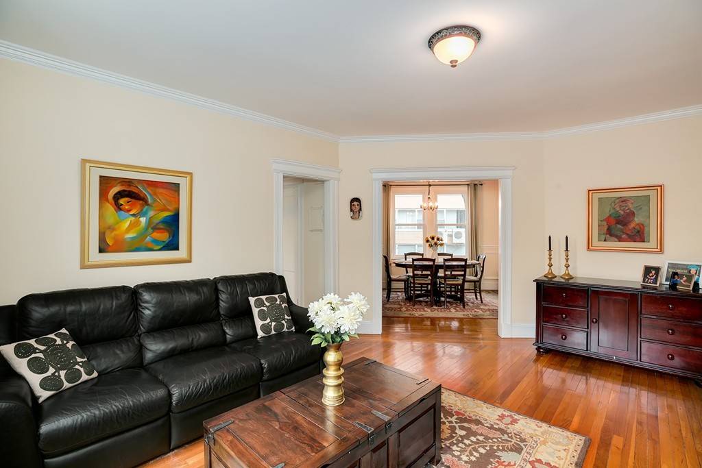 Brookline, MA 02446,24 Summit Ave #1