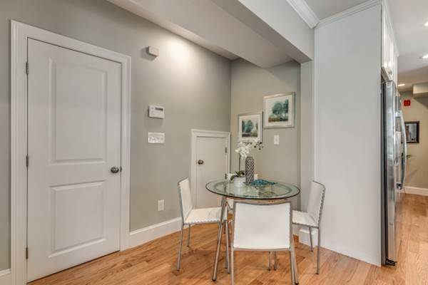 Boston, MA 02131,242 Poplar Street #2