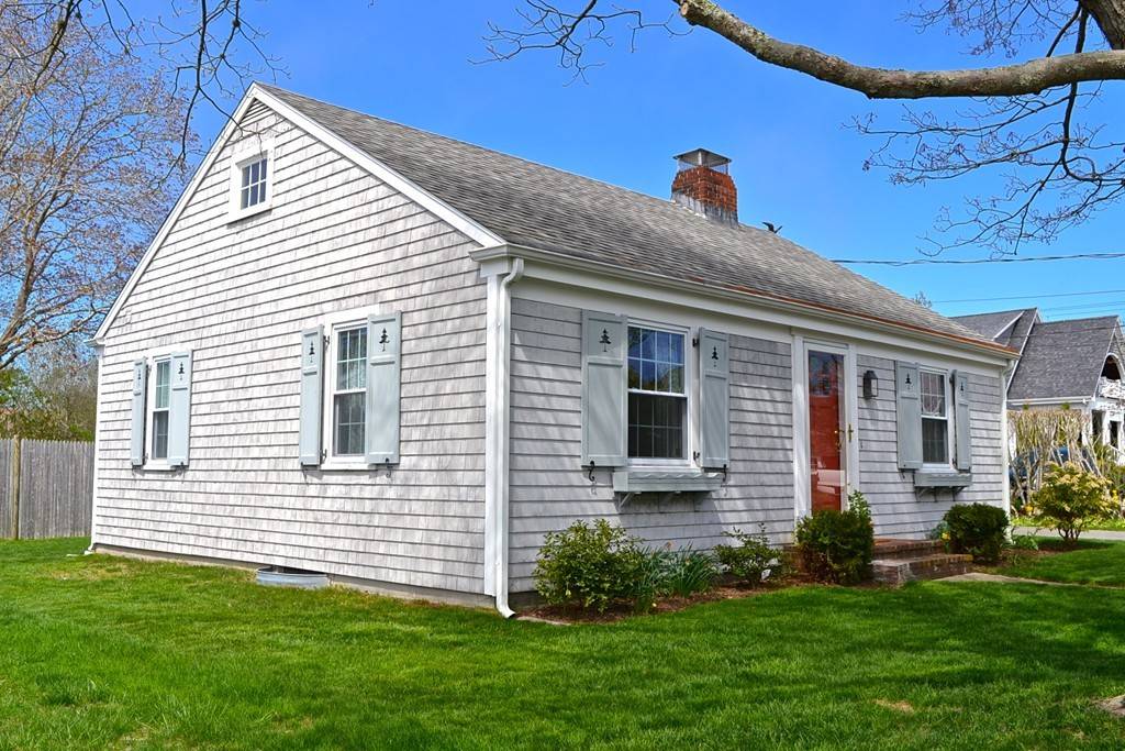 Mattapoisett, MA 02739,43 Pearl Street