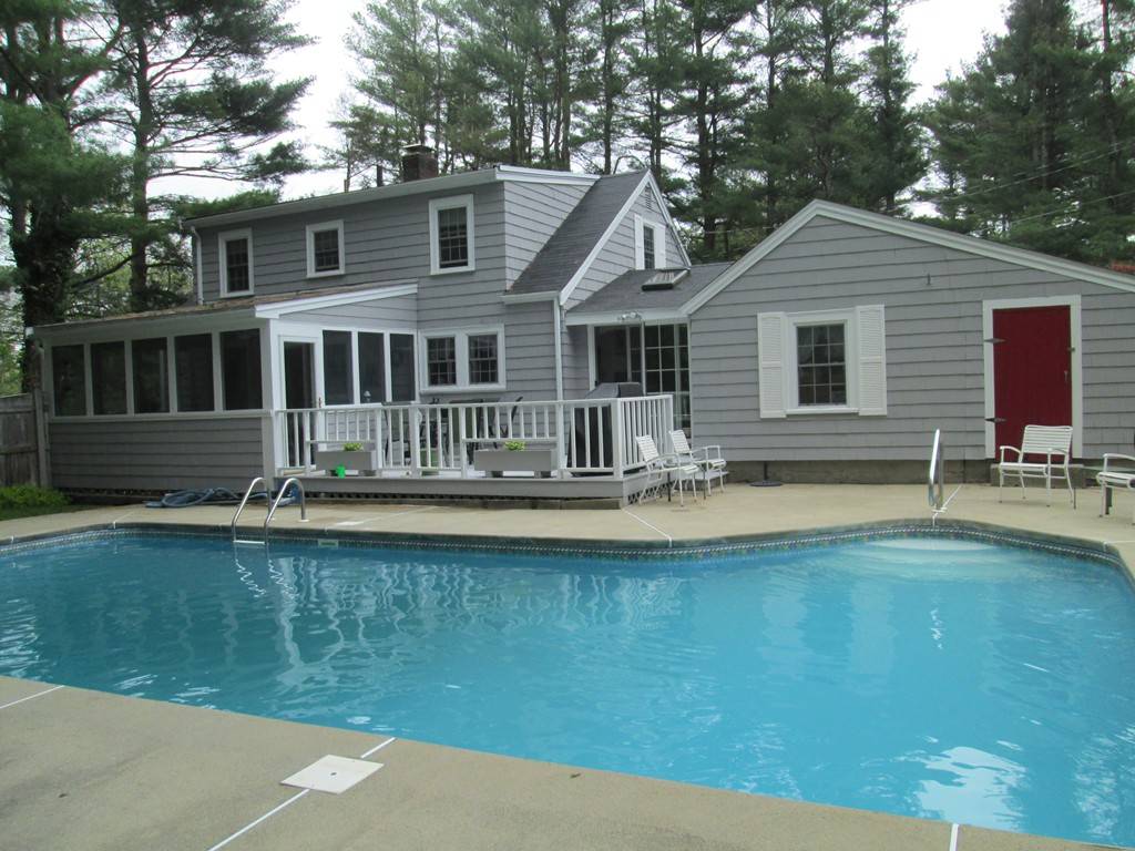 Walpole, MA 02081,10 Forrest Road