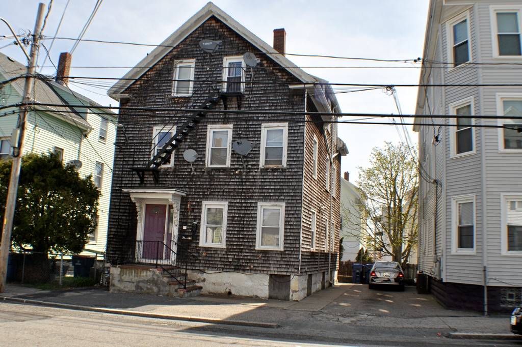 New Bedford, MA 02744,10 Cleveland St