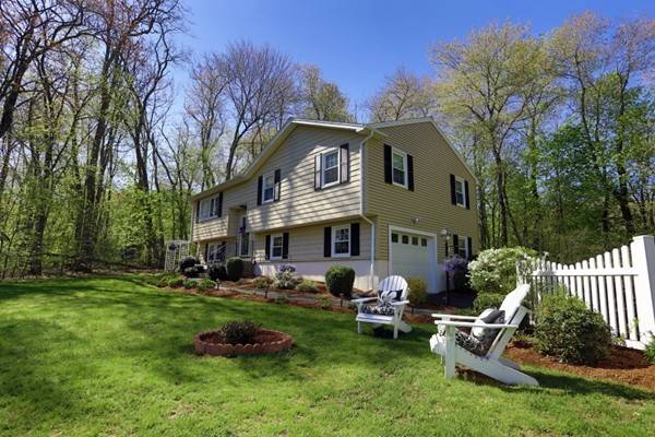 Methuen, MA 01844,53 Rolling Ridge Ln