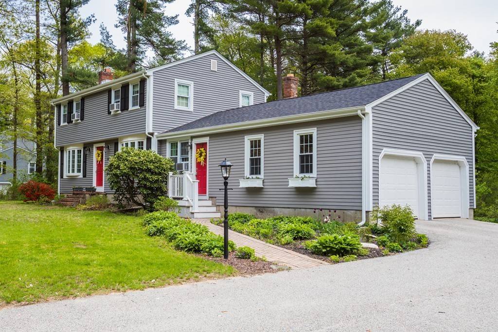 Hanover, MA 02339,23 Larchmont Lane