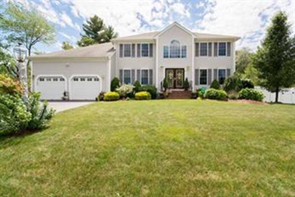 Raynham, MA 02767,223 Whippoorwill Dr