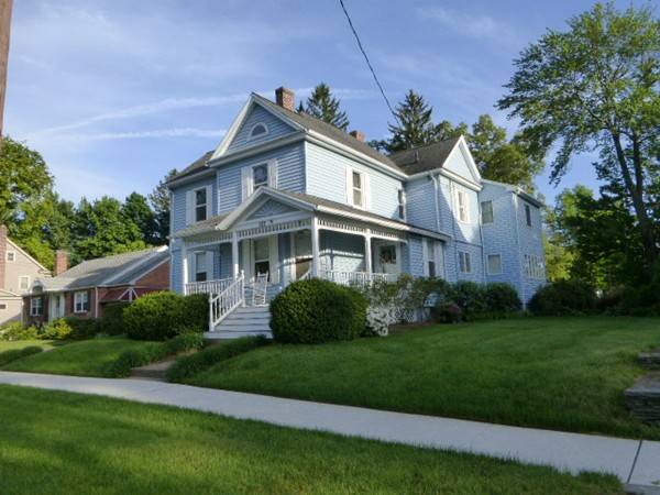 Longmeadow, MA 01106,107 Hopkins Pl