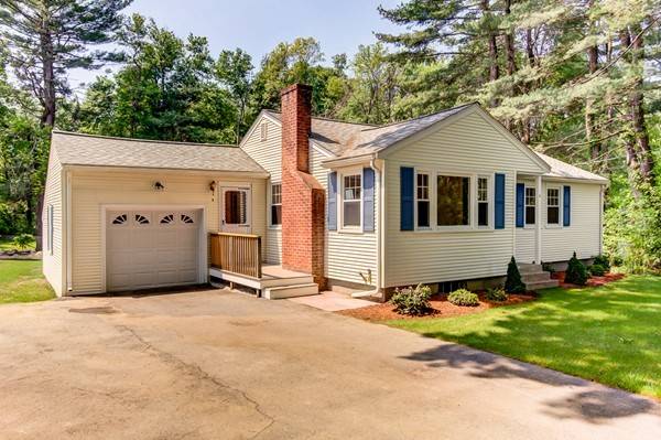 Ashland, MA 01721,8 Oak Tree Ln