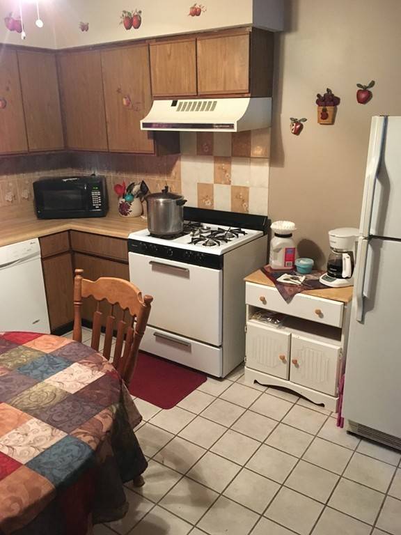 Fall River, MA 02724,135 Montaup St #B