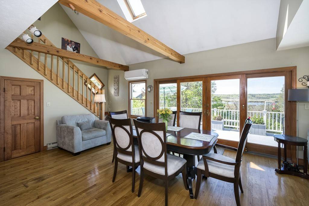 Scituate, MA 02066,325 Central Ave