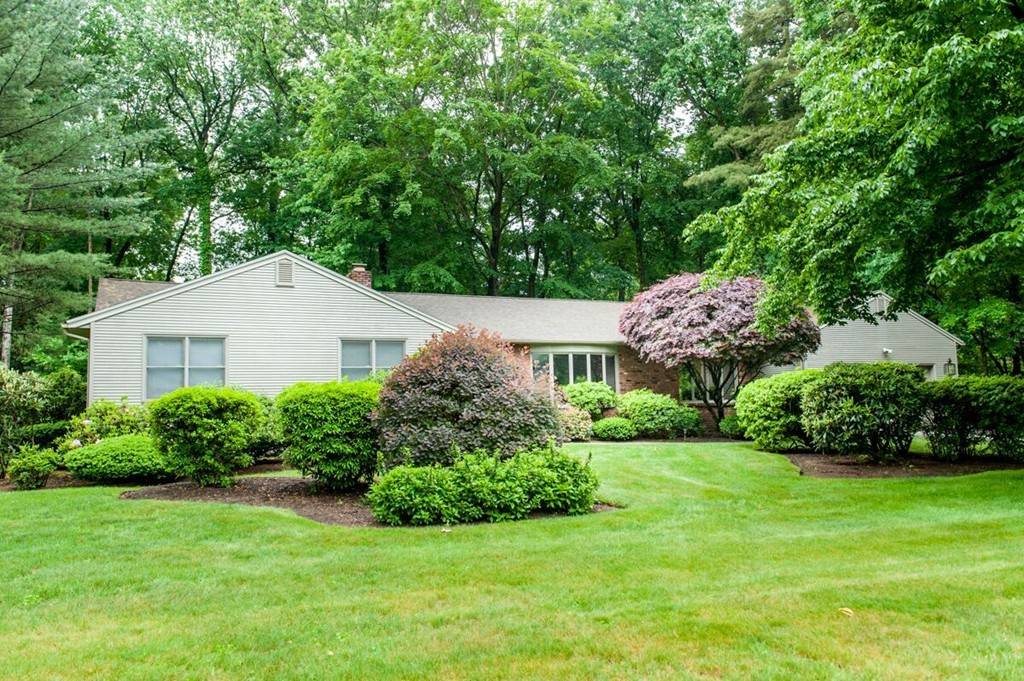 Longmeadow, MA 01106,389 Inverness Lane