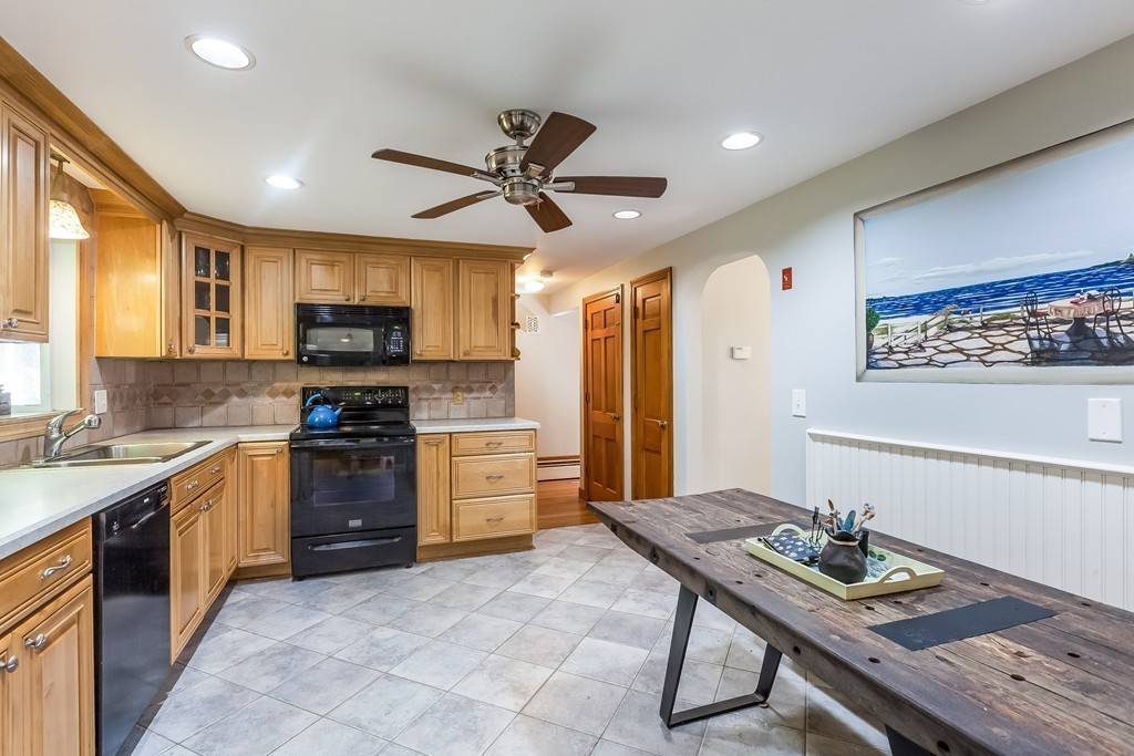 Walpole, MA 02081,115 Walnut Street