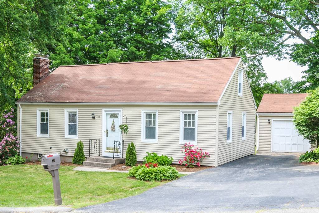 East Longmeadow, MA 01028,25 Crescent Hl