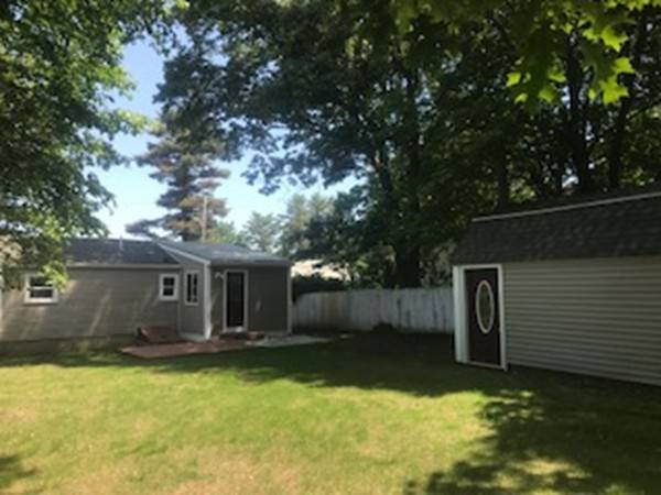 Lakeville, MA 02347,2 Deneise St