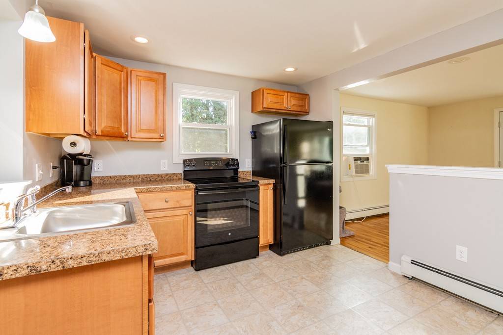 Bloomfield, CT 06002,15 Kelsey Pl
