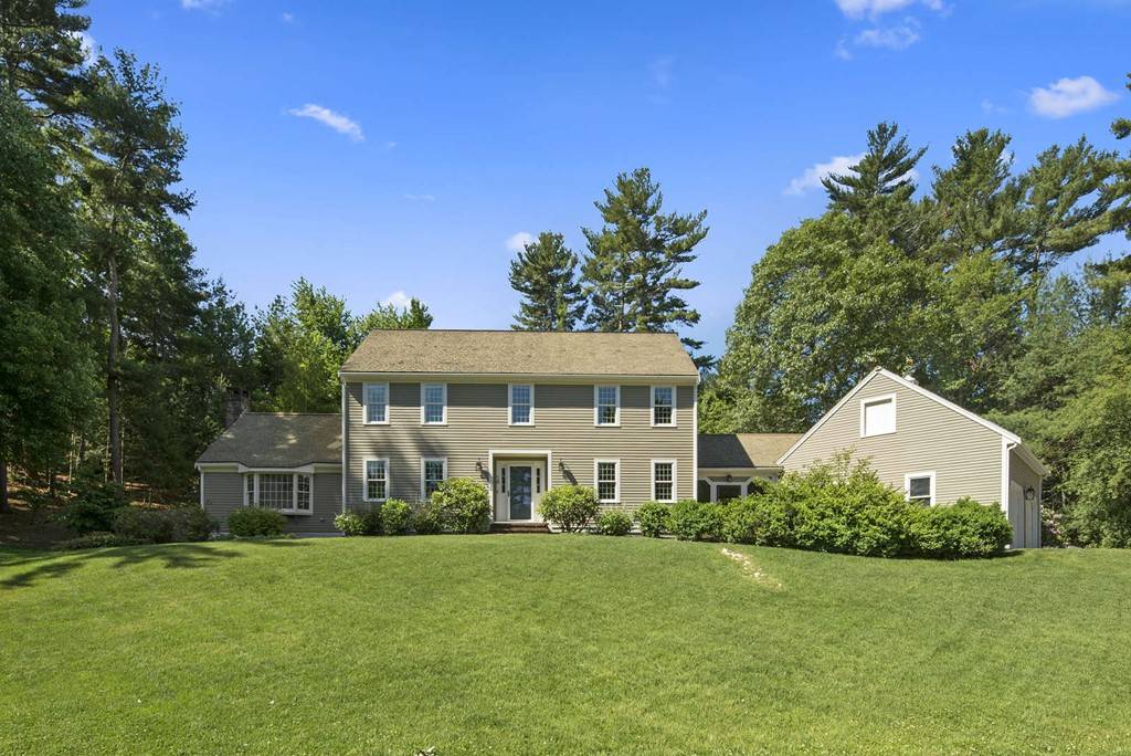 Duxbury, MA 02332,10 Orchard Ln