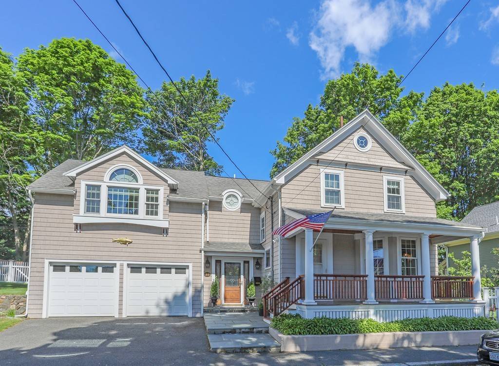 Marblehead, MA 01945,33 Devereux Street
