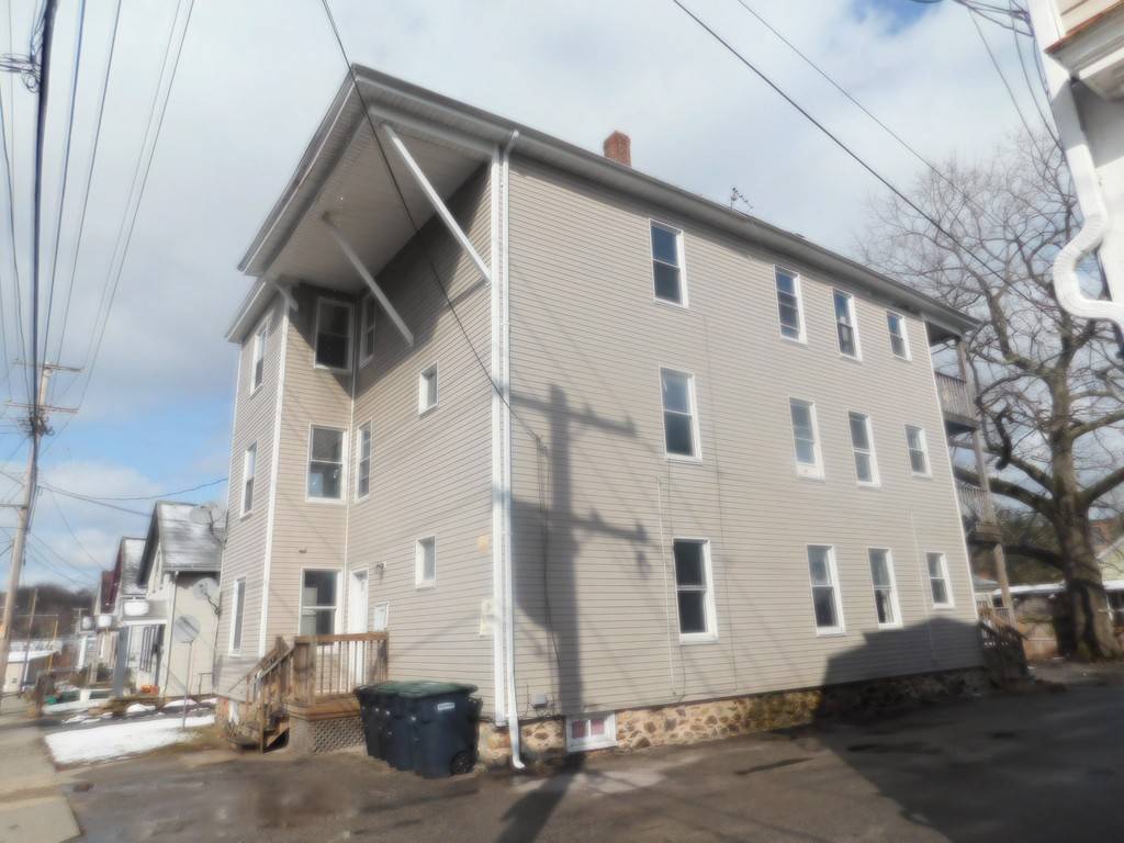 Southbridge, MA 01550,38 Pleasant St