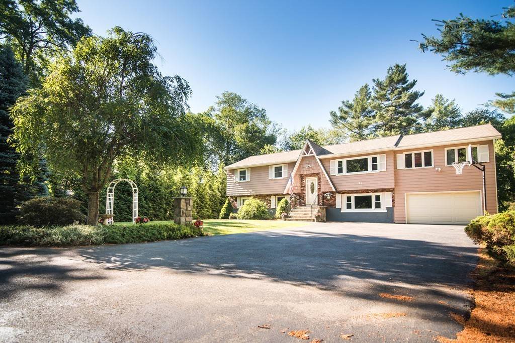 Tewksbury, MA 01876,44 Mohawk Drive