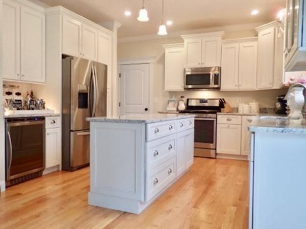 Attleboro, MA 02703,26 Stone Forest Ln