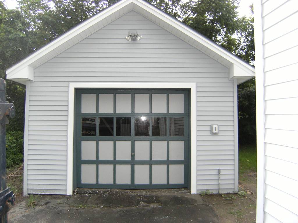 Westfield, MA 01085,21 William St