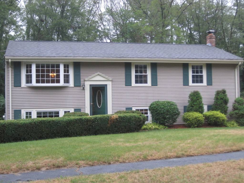 Holliston, MA 01746,53 Gregory Rd