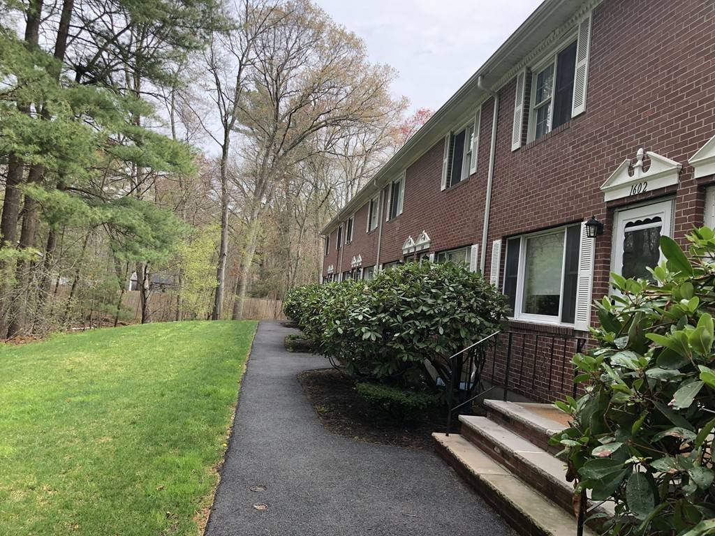 East Bridgewater, MA 02333,1608 Plymouth St #308