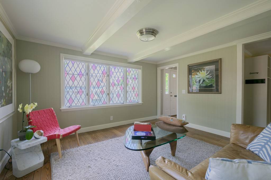 Lexington, MA 02421,7 Fern St