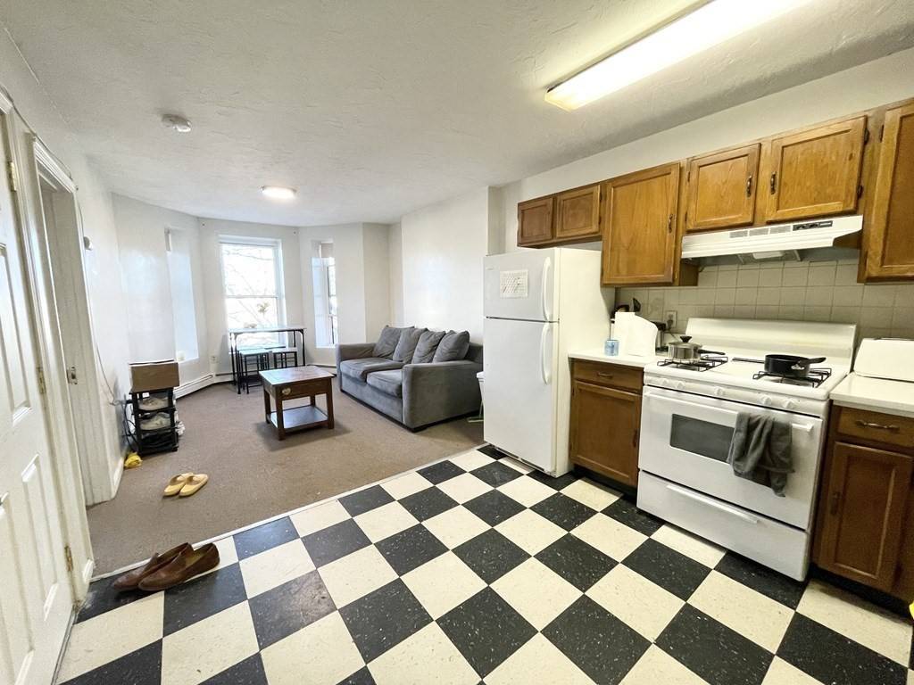 Boston, MA 02120,90 Hammond Street #4
