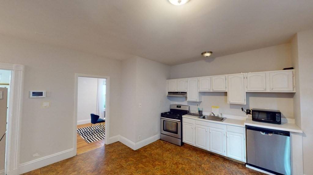 Boston, MA 02125,692 Columbia Road #1R