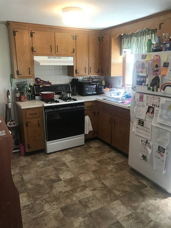 Walpole, MA 02081,17-19 Hartshorn Rd