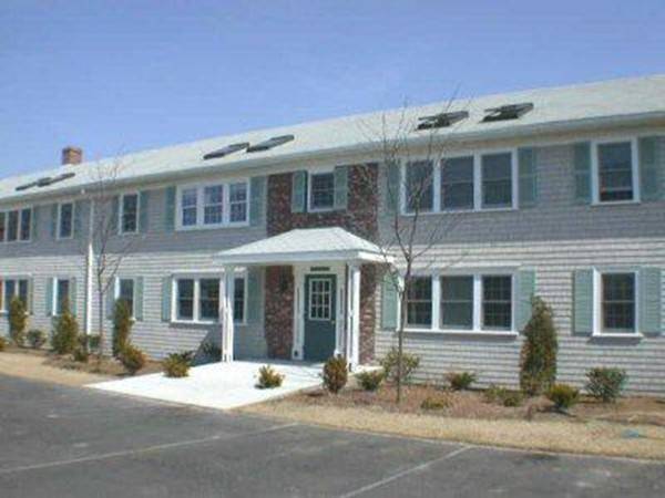 Dennis, MA 02639,70 Center Street #1-6