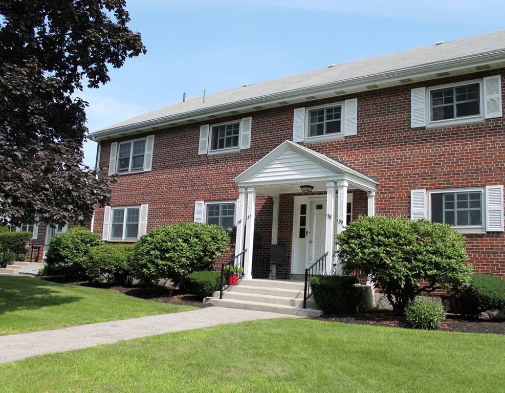 Lexington, MA 02420,136 Emerson Gardens #136