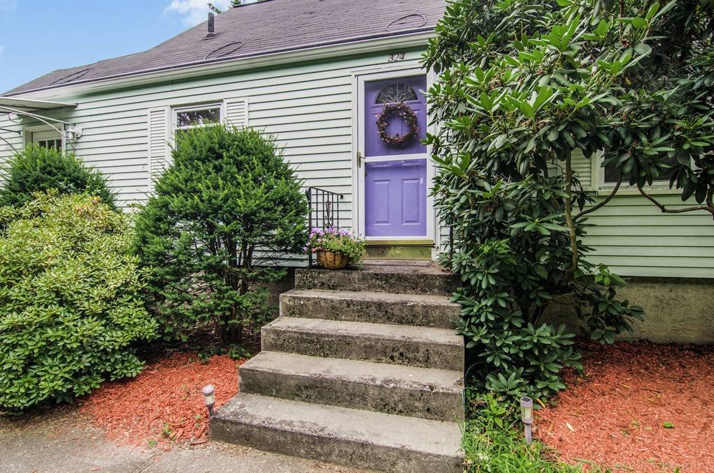 Shrewsbury, MA 01545,324 Oak St