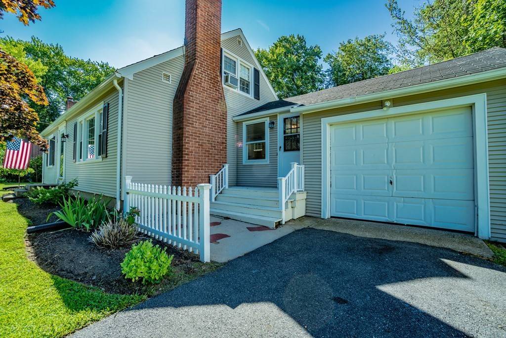 East Longmeadow, MA 01028,31 Hanward Hl