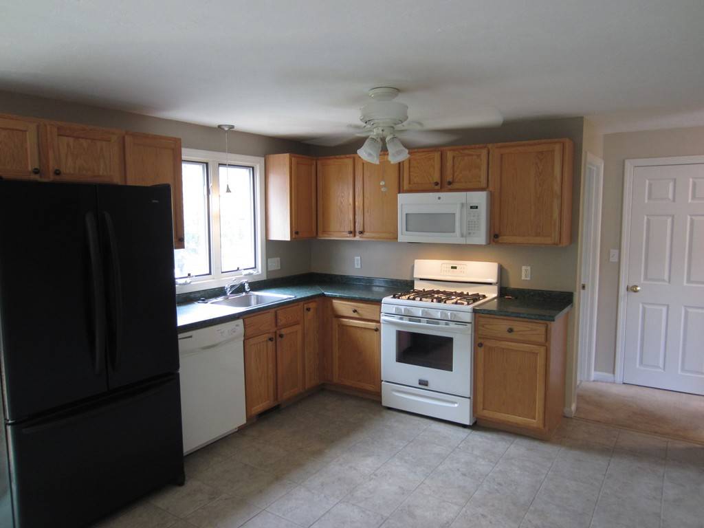 Whitman, MA 02382,24 Warren Ave #24