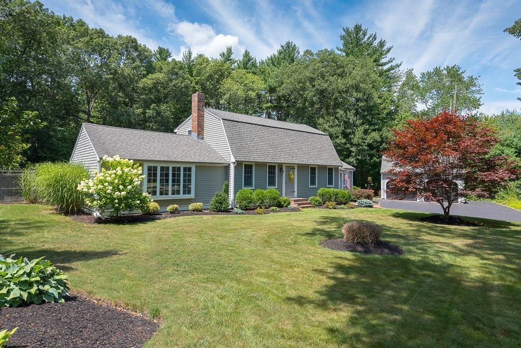 Pembroke, MA 02359,90 Juniper Ln