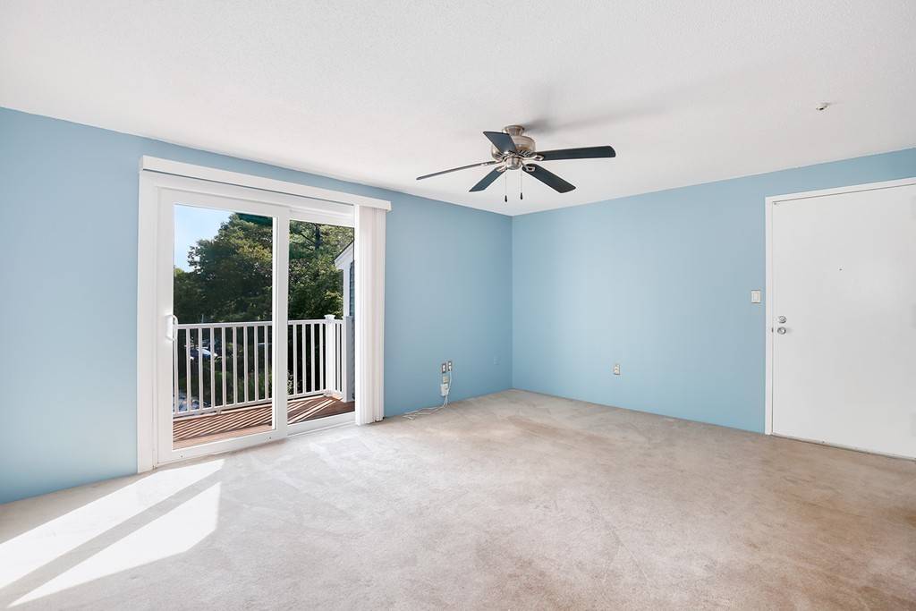 Natick, MA 01760,4 Post Oak Ln #22