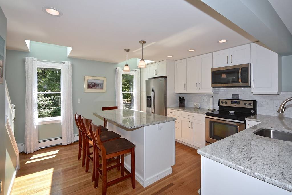 Mattapoisett, MA 02739,21 Tinkham Ln