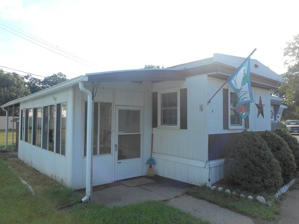 Westfield, MA 01085,404 Southwick Road #4