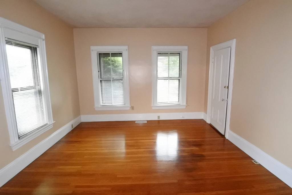 Melrose, MA 02176,33 Porter Street