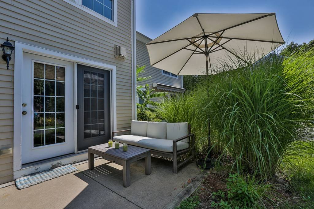 Newburyport, MA 01950,2 Fulton St #B